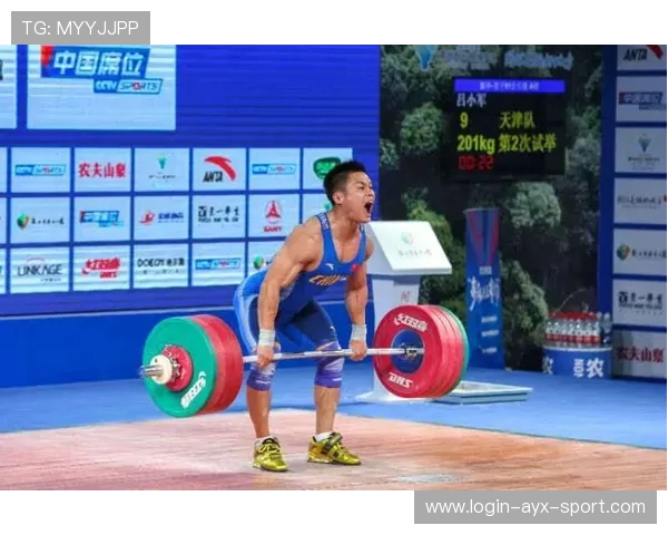 举重队进行力量评估，多名选手处于理想区间