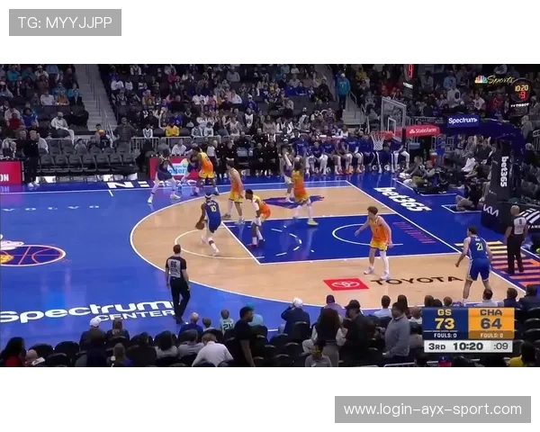 NBA库里后仰三分命中，经典再现